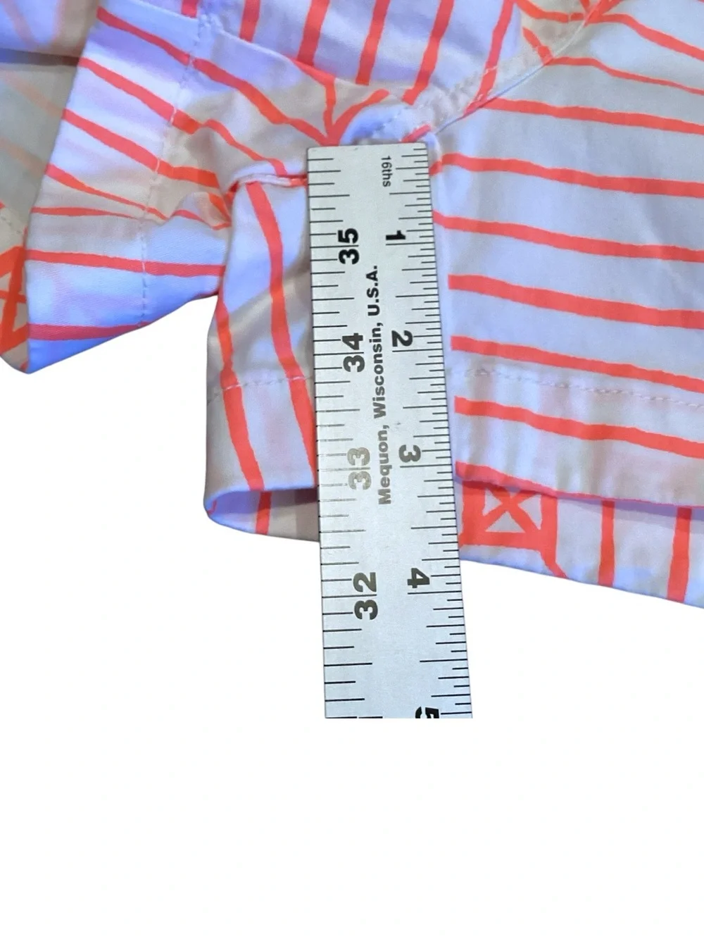 Vineyard Vines Women’s Size 12 Coral Geometric Print Chino Shorts 3” Inseam